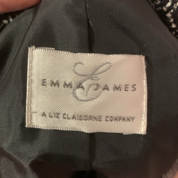 Blazer - Picture 4 of 4